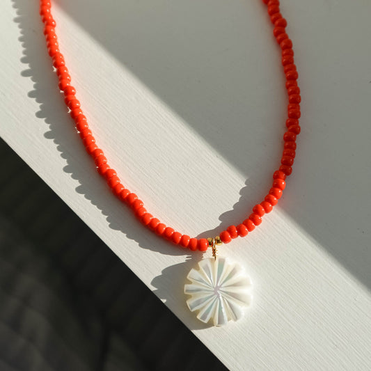 Daisy Necklace | Beaded Necklace with Daisy Pendant