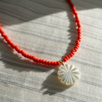 Daisy Necklace | Beaded Necklace with Daisy Pendant
