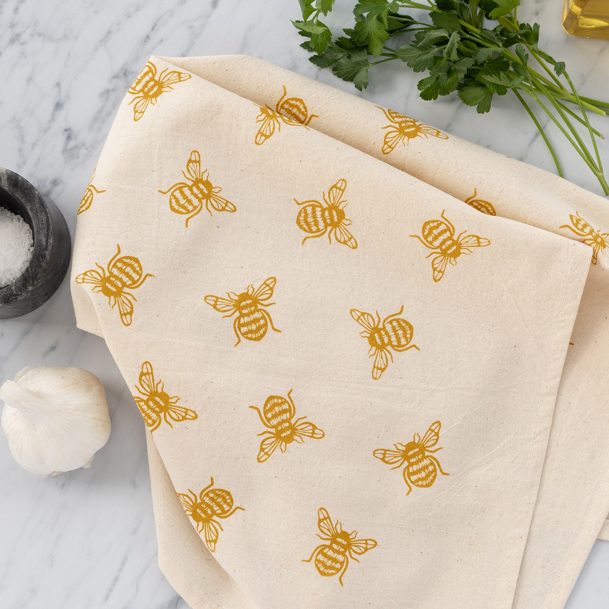 Bee best sale hand towel